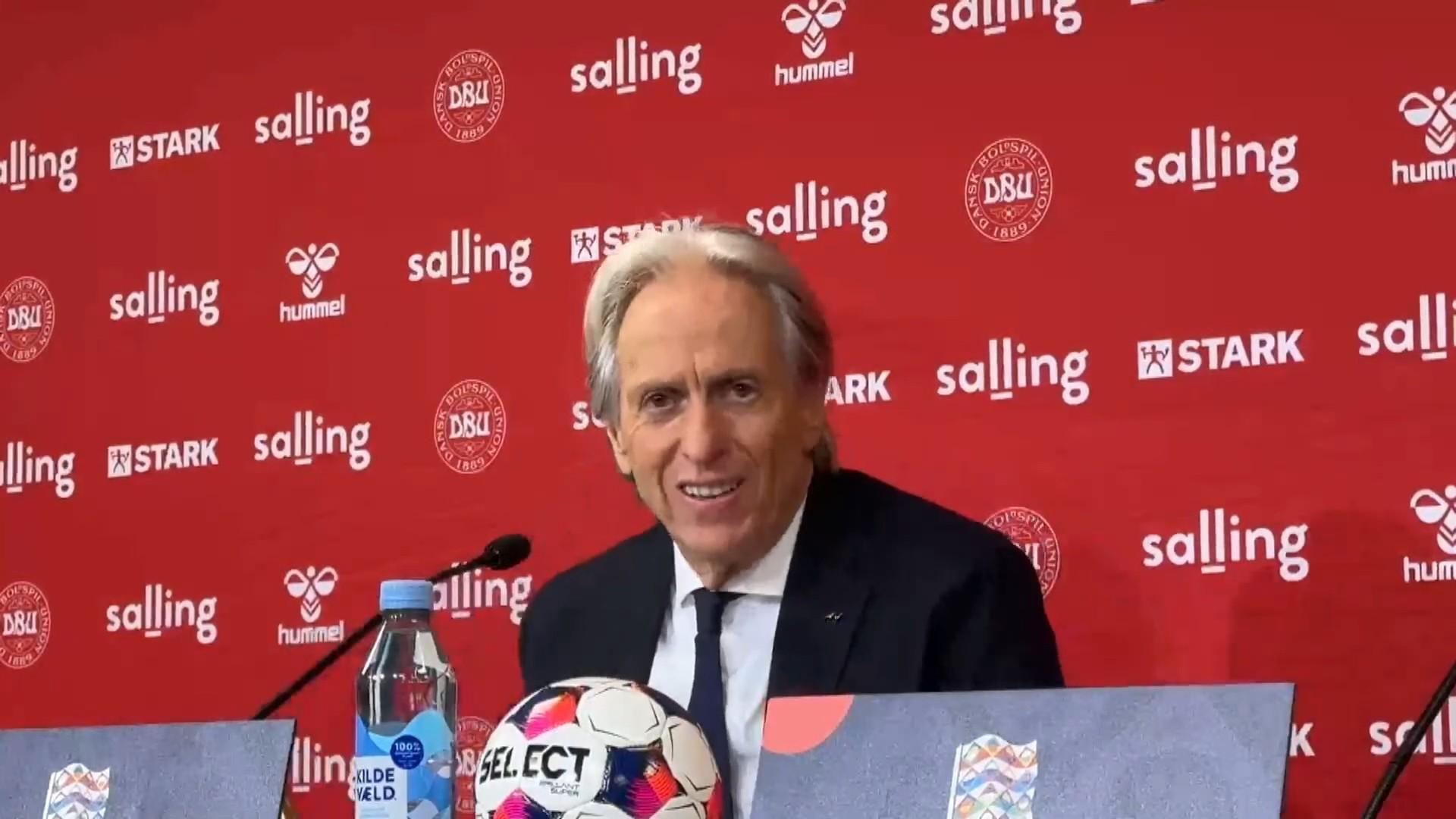 是否感到整个国家都和您站在一起？热苏斯：这种事我哪知道啊